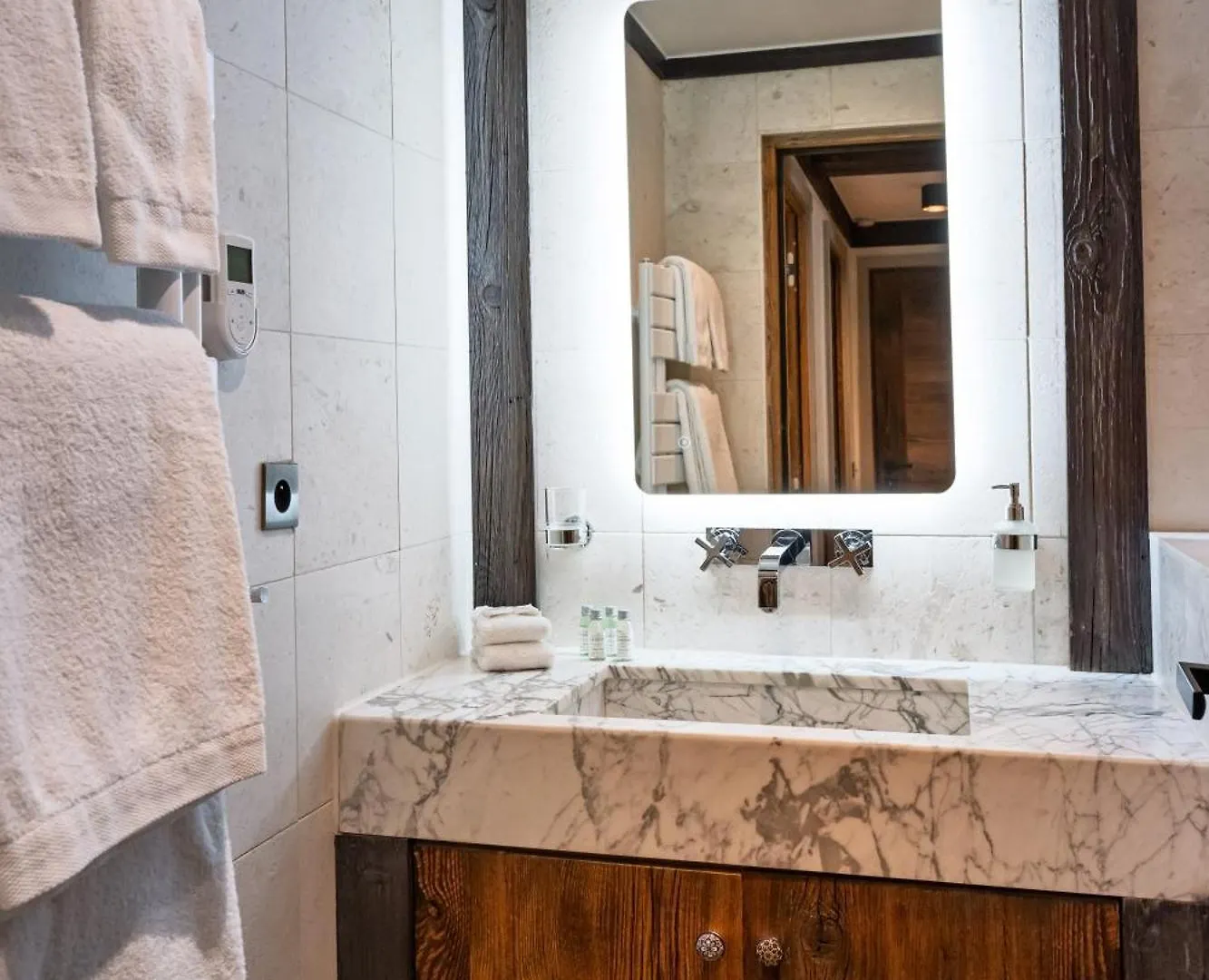 Luxury Suite 70M2 Balcon Courchevel1850 Parking 0*, كورشوفيل فرنسا